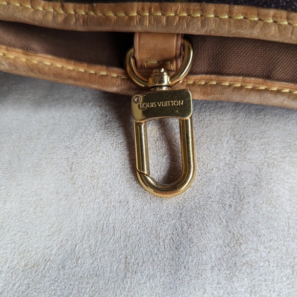 Authentic Louis Vuitton Batignolles Horizontal Monogram Canvas Shoulder Bag Tote - Picture 11 of 14